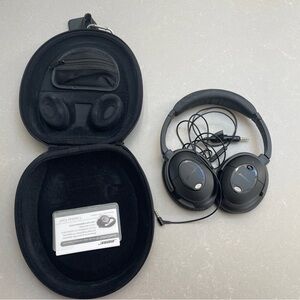 Bose Black Over-Ear Headphones with Carrying Case